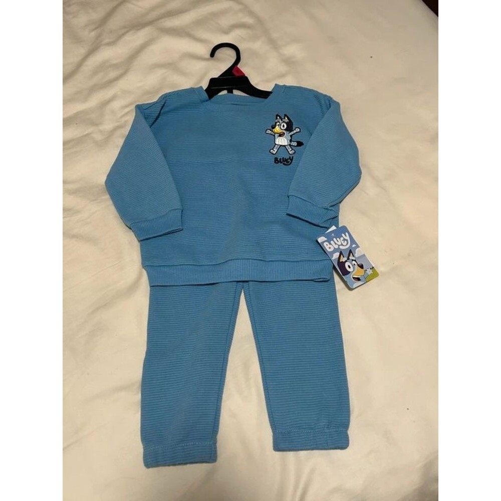 Set two piece bluey-sky blue size 18 m